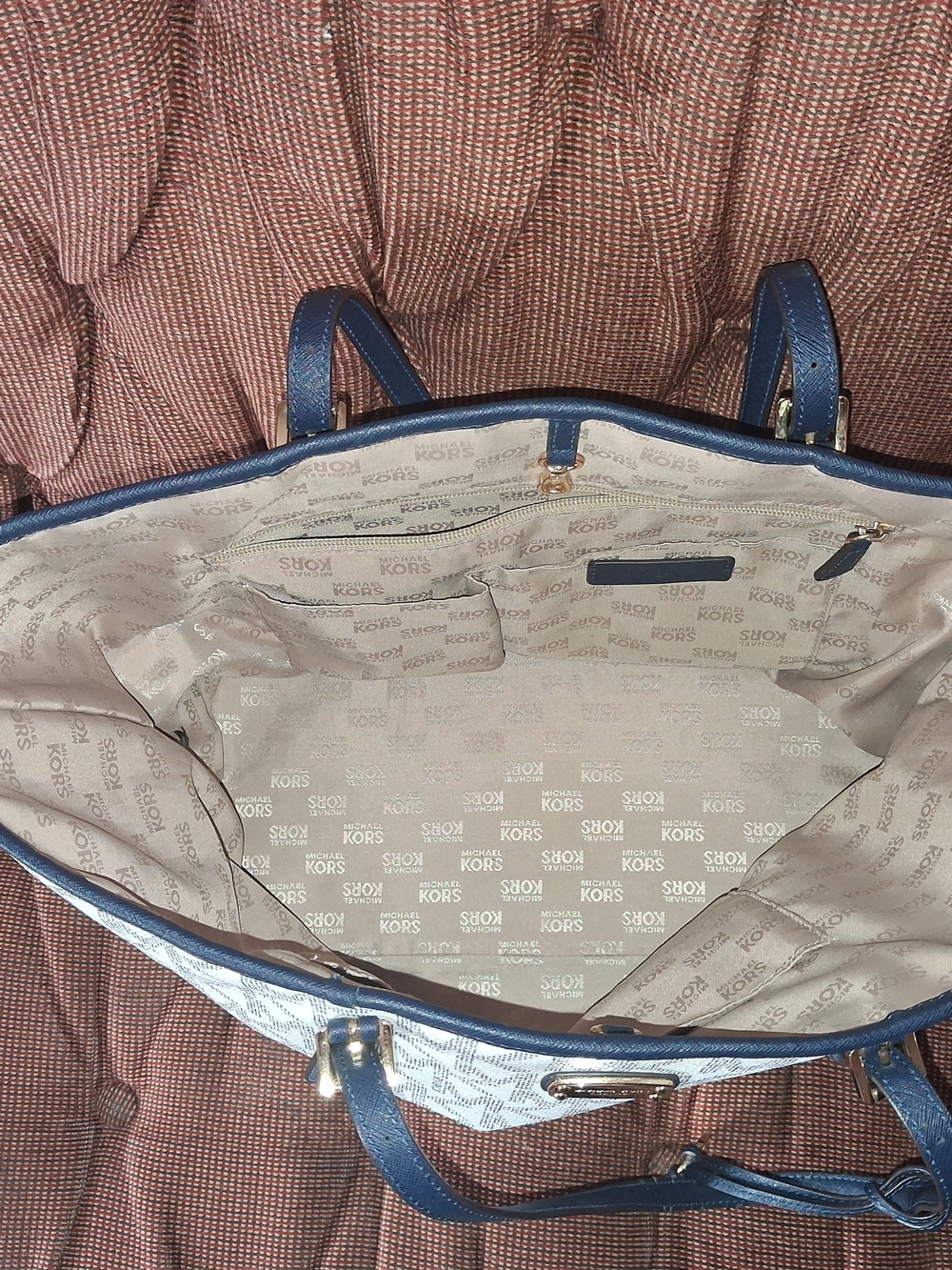 Authentic Michael Kors Jet Set East West Tote Bag - White/Navy (EUC!) - Picture 10 of 16